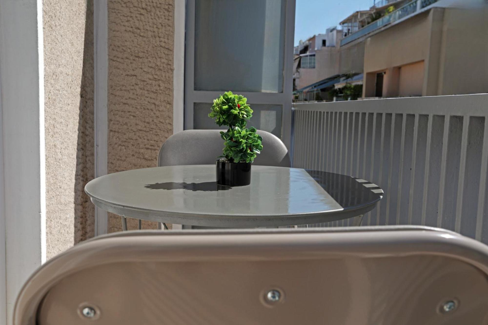 Apartment Phaedrus Living Abstract Flat Piraeus