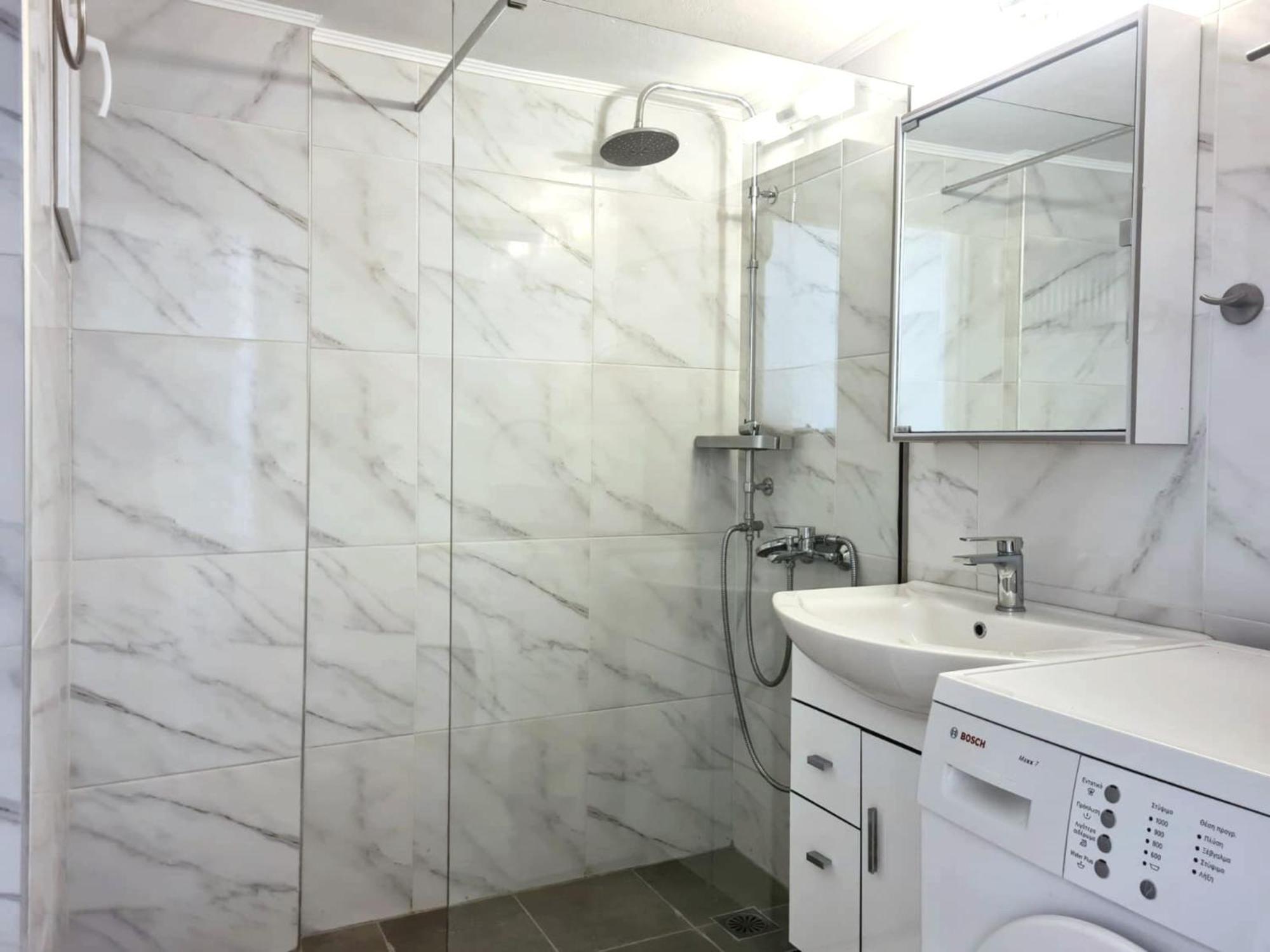 Apartment Phaedrus Living Abstract Flat *