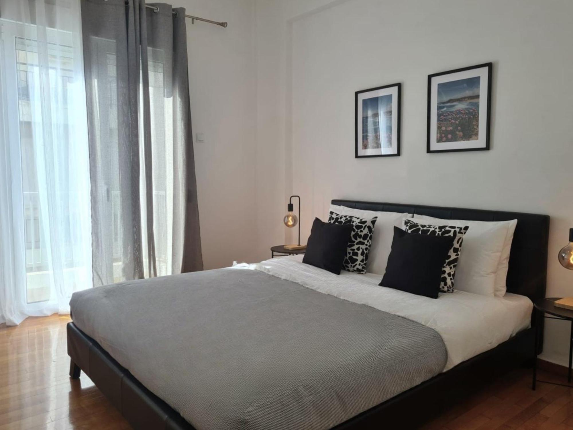 Phaedrus Living Abstract Flat Apartment *